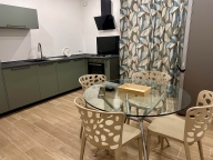 Visualizza le foto dell'immobile