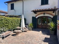 Visualizza le foto dell'immobile