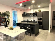 Visualizza le foto dell'immobile