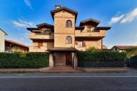 Visualizza le foto dell'immobile Visualizza le foto dell'immobile