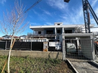 Visualizza le foto dell'immobile