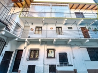 Visualizza le foto dell'immobile