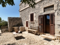 Visualizza le foto dell'immobile