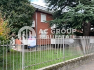 Visualizza le foto dell'immobile Visualizza le foto dell'immobile