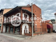 Visualizza le foto dell'immobile