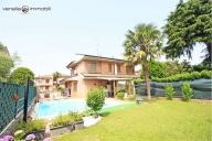 Visualizza le foto dell'immobile