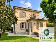 Visualizza le foto dell'immobile