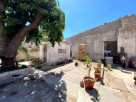 Visualizza le foto dell'immobile