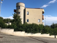 Visualizza le foto dell'immobile