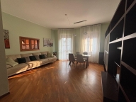 Visualizza le foto dell'immobile