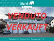 Visualizza le foto dell'immobile