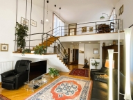 Visualizza le foto dell'immobile