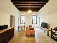 Visualizza le foto dell'immobile