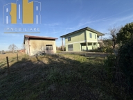 Visualizza le foto dell'immobile