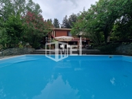 Visualizza le foto dell'immobile