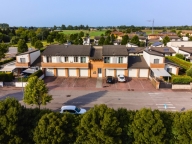 Visualizza le foto dell'immobile Visualizza le foto dell'immobile