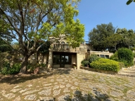 Visualizza le foto dell'immobile