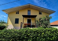 Visualizza le foto dell'immobile