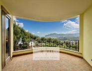 Visualizza le foto dell'immobile