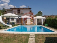 Visualizza le foto dell'immobile