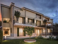 Visualizza le foto dell'immobile