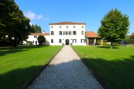 Visualizza le foto dell'immobile