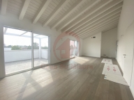 Visualizza le foto dell'immobile Visualizza le foto dell'immobile