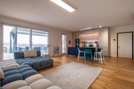 Visualizza le foto dell'immobile