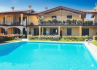 Visualizza le foto dell'immobile