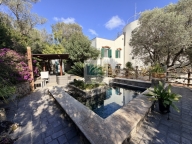 Visualizza le foto dell'immobile