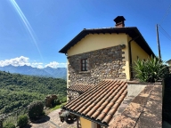 Visualizza le foto dell'immobile