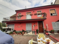 Visualizza le foto dell'immobile