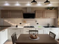 Visualizza le foto dell'immobile