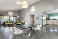 Visualizza le foto dell'immobile