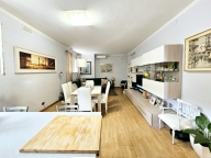 Visualizza le foto dell'immobile Visualizza le foto dell'immobile