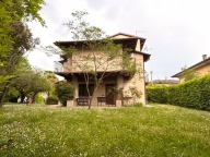 Visualizza le foto dell'immobile