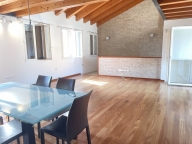 Visualizza le foto dell'immobile Visualizza le foto dell'immobile