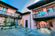 Visualizza le foto dell'immobile