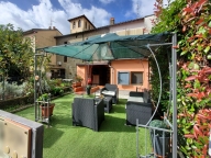 Visualizza le foto dell'immobile