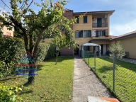 Visualizza le foto dell'immobile