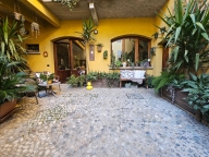 Visualizza le foto dell'immobile