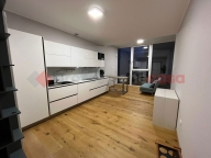 Visualizza le foto dell'immobile