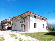 Visualizza le foto dell'immobile