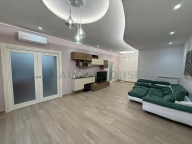 Visualizza le foto dell'immobile