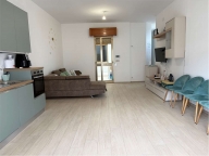 Visualizza le foto dell'immobile