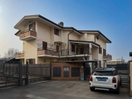 Visualizza le foto dell'immobile