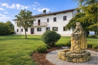 Visualizza le foto dell'immobile