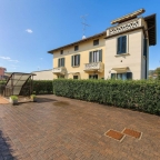 Visualizza le foto dell'immobile