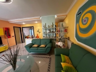 Visualizza le foto dell'immobile