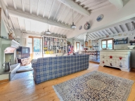 Visualizza le foto dell'immobile